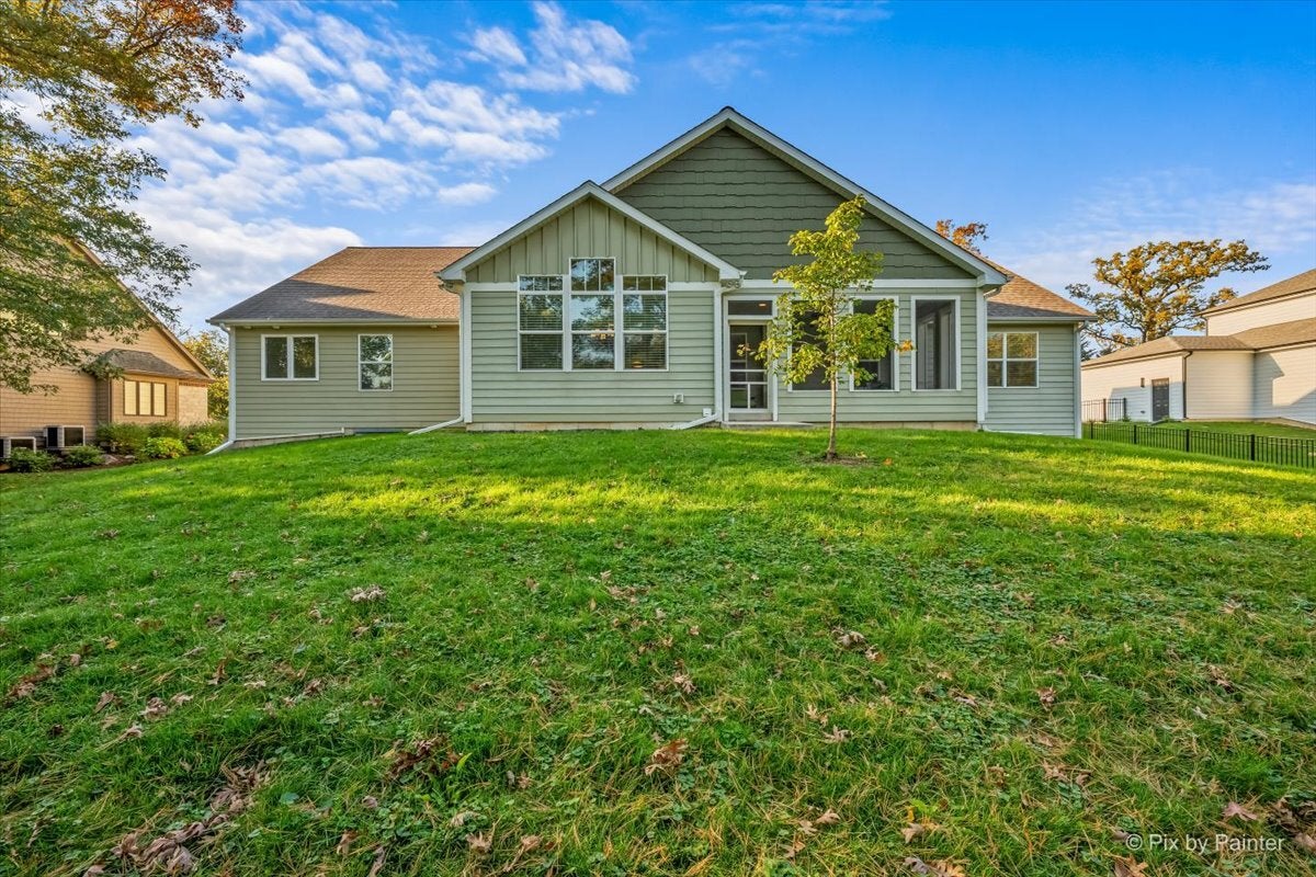 209 Burr Oak Circle