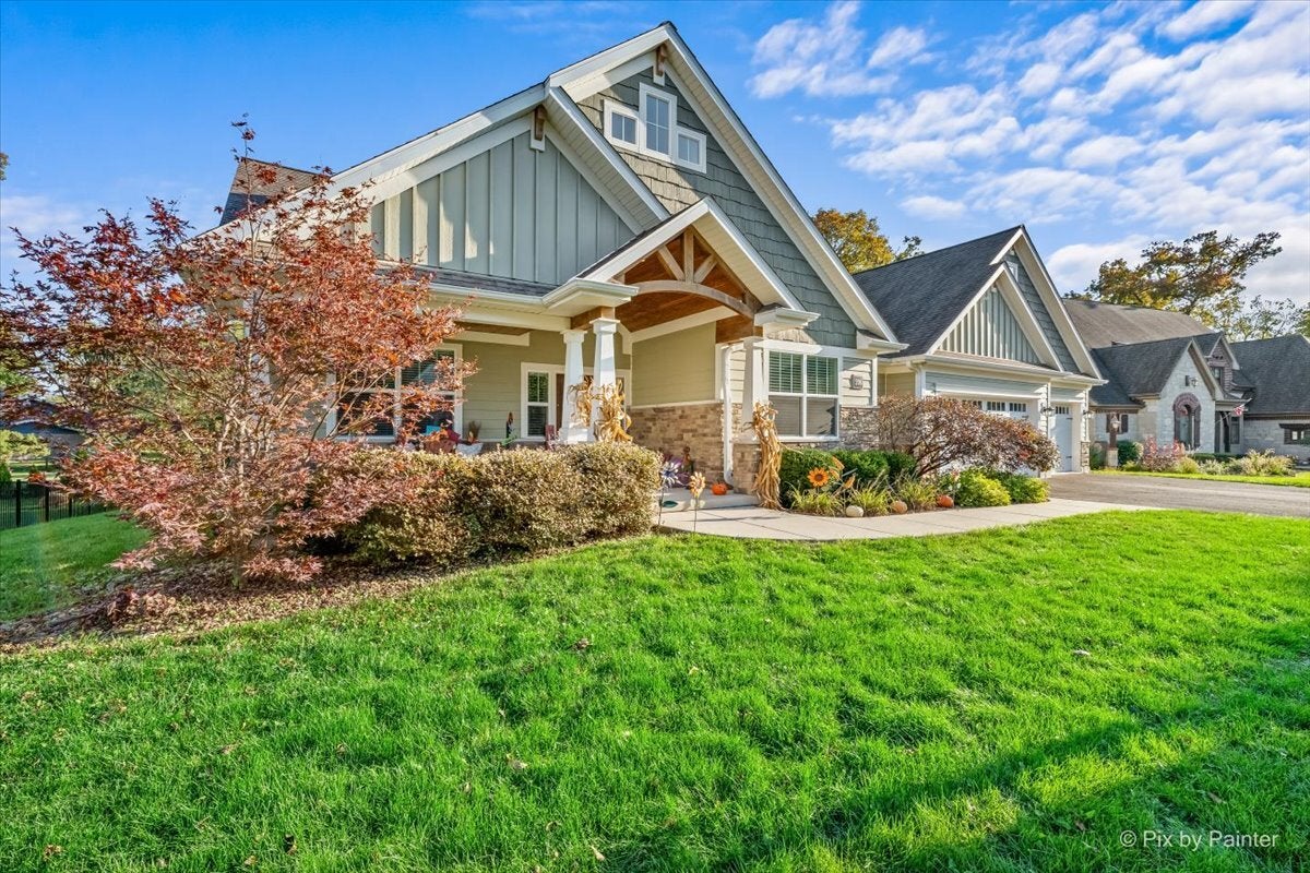 209 Burr Oak Circle