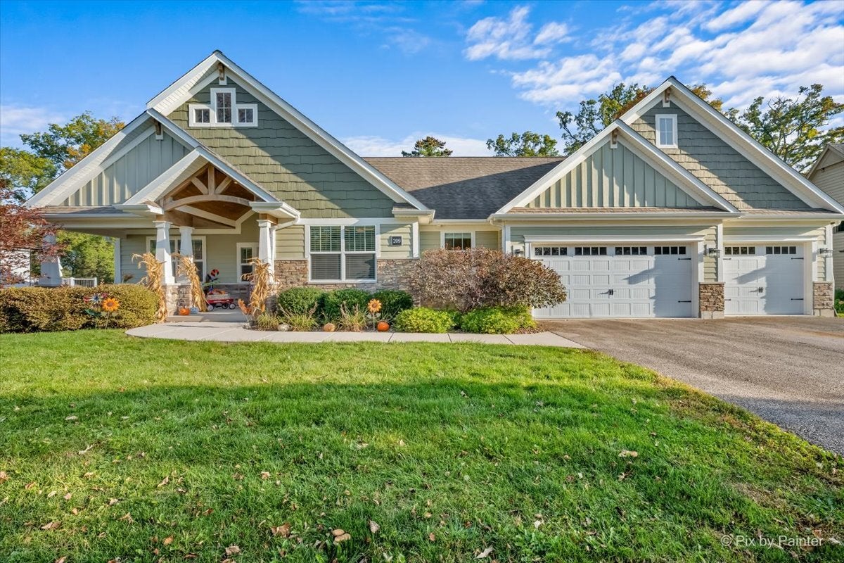 209 Burr Oak Circle