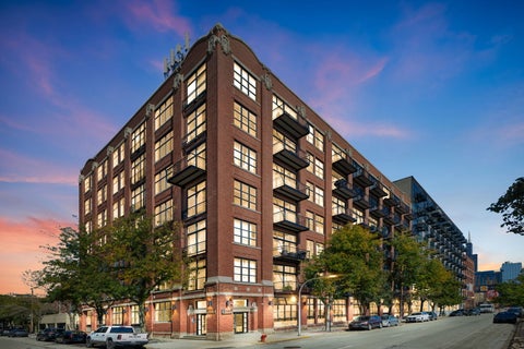 Photo of 1250 W Van Buren Street #511, Chicago, IL 60607 (MLS # 12777672)