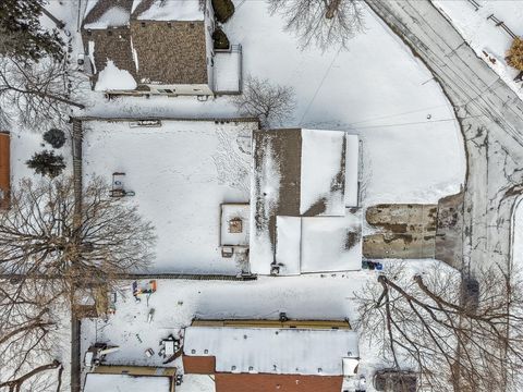 Tiny photo for 34070 N Lilac Avenue, Grayslake, IL 60030 (MLS # 12550327)