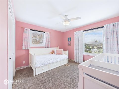 Tiny photo for 34070 N Lilac Avenue, Grayslake, IL 60030 (MLS # 12550327)