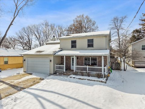 Photo of 34070 N Lilac Avenue, Grayslake, IL 60030 (MLS # 12550327)