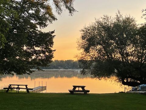 Tiny photo for 34070 N Lilac Avenue, Grayslake, IL 60030 (MLS # 12550327)