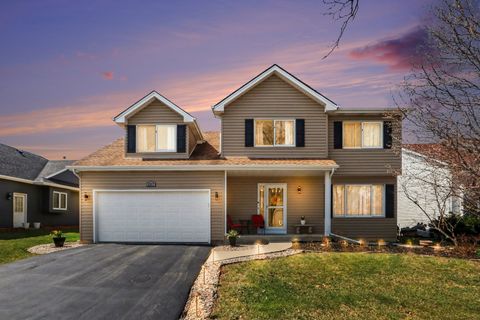 Photo of 237 Homewood Drive, Bolingbrook, IL 60440 (MLS # 12600140)