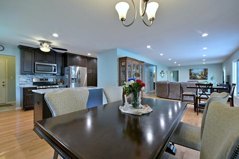 Tiny photo for 823 Milbeck Avenue, Elk Grove Village, IL 60007 (MLS # 12702223)
