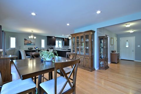 Tiny photo for 823 Milbeck Avenue, Elk Grove Village, IL 60007 (MLS # 12702223)