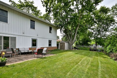 Tiny photo for 823 Milbeck Avenue, Elk Grove Village, IL 60007 (MLS # 12702223)
