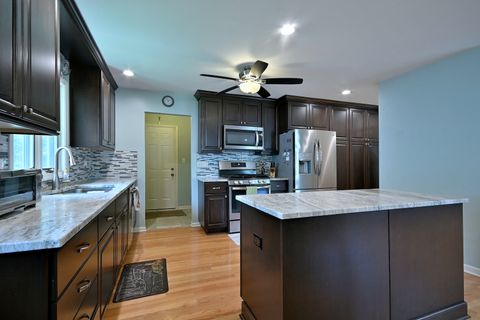 Tiny photo for 823 Milbeck Avenue, Elk Grove Village, IL 60007 (MLS # 12702223)