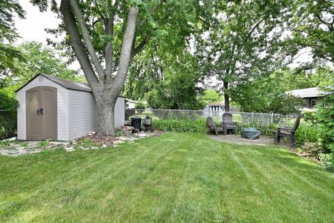 Tiny photo for 823 Milbeck Avenue, Elk Grove Village, IL 60007 (MLS # 12702223)