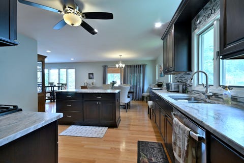 Tiny photo for 823 Milbeck Avenue, Elk Grove Village, IL 60007 (MLS # 12702223)