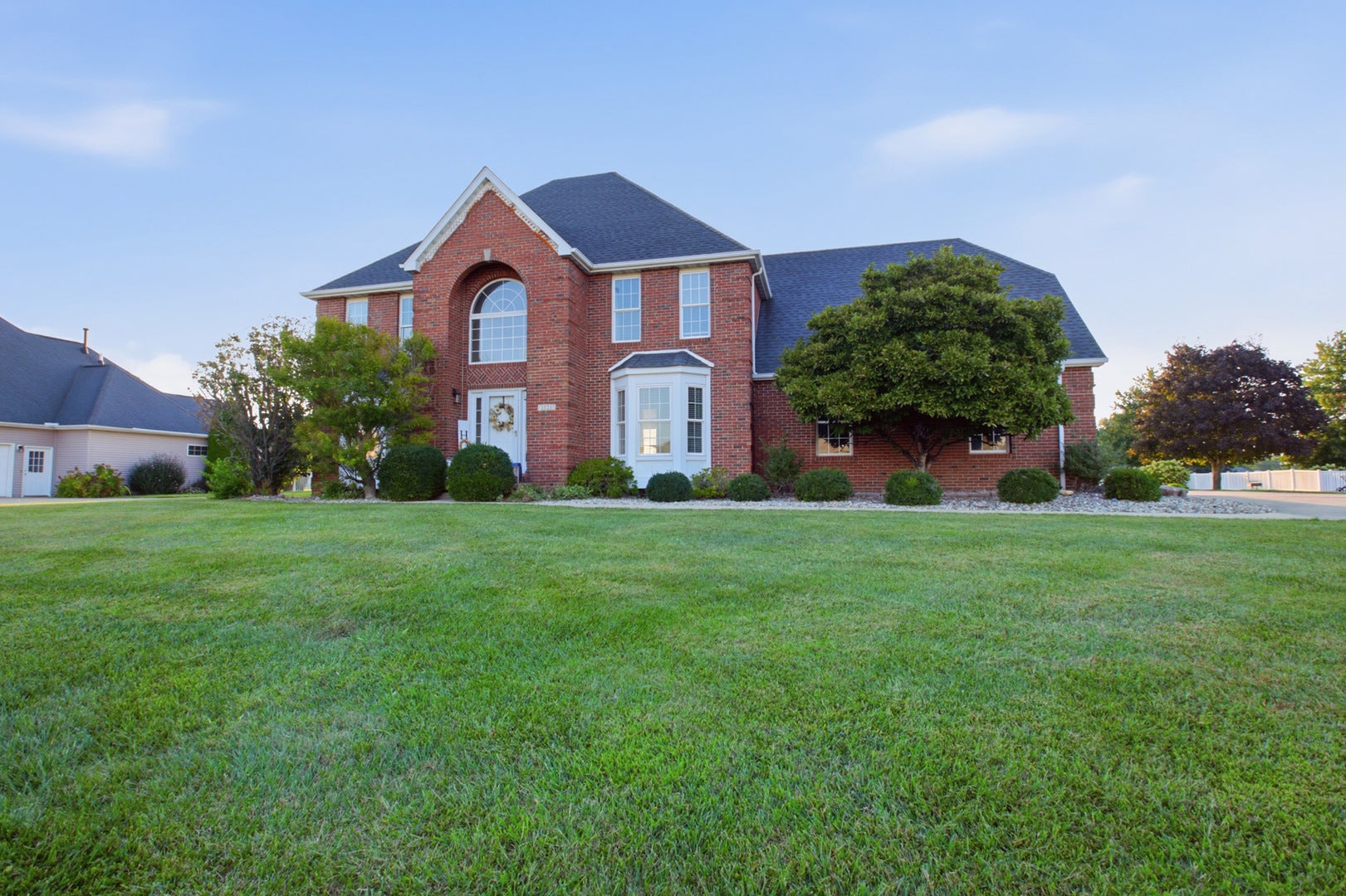 1521 Broadmoor