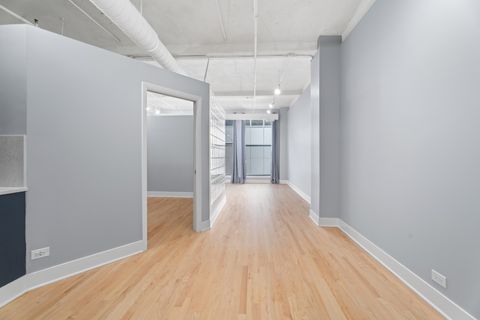 Tiny photo for 633 S Plymouth Court #1009, Chicago, IL 60605 (MLS # 12463958)