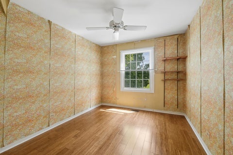 Tiny photo for 807 S Sheridan Drive, Bartlett, IL 60103 (MLS # 12692410)