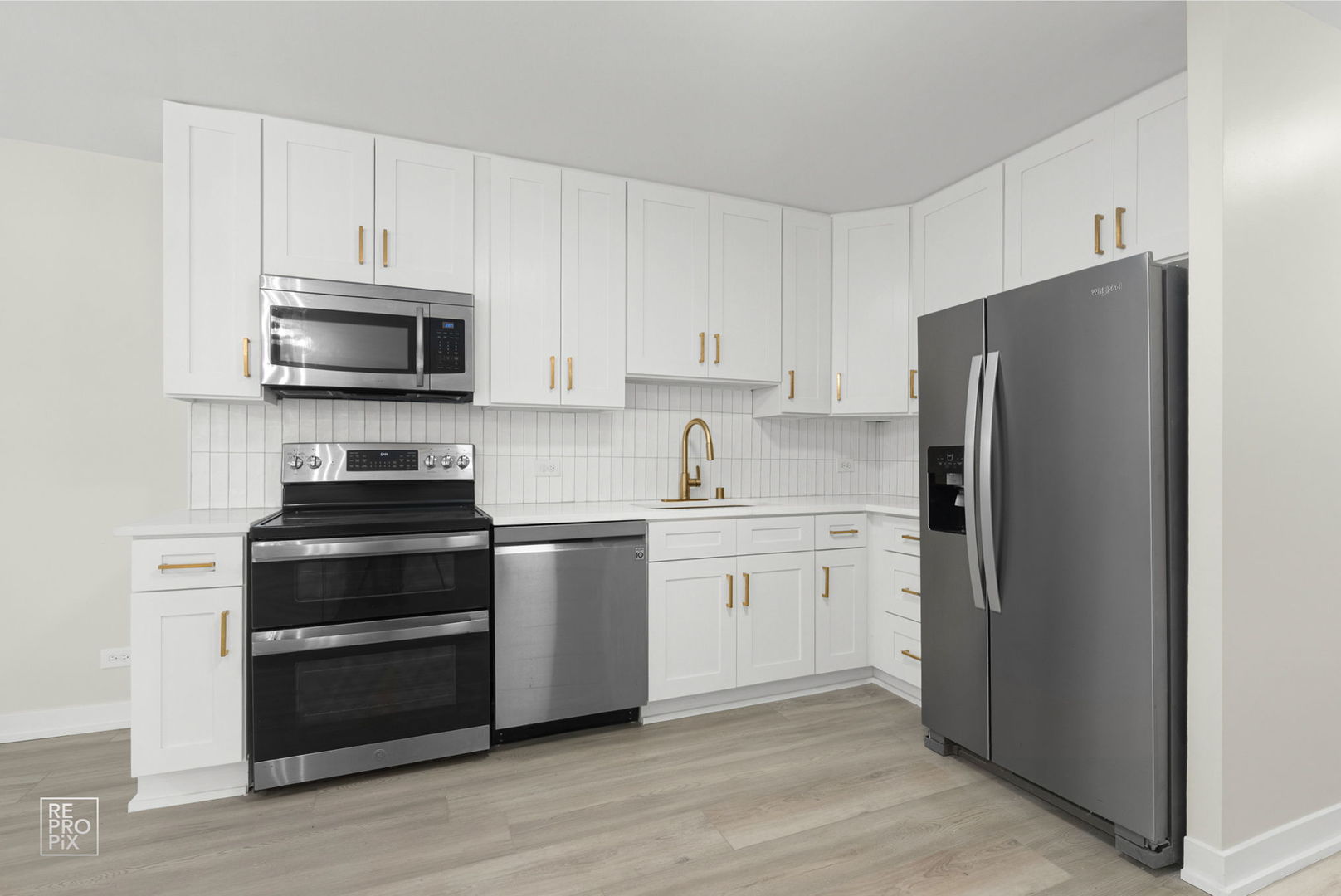 6147 N Sheridan Road 7A