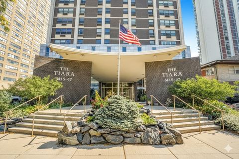 Photo of 6147 N Sheridan Road #7A, Chicago, IL 60660 (MLS # 12511828)