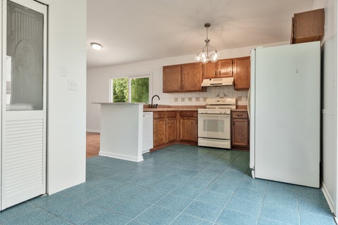 Tiny photo for 571 Newport Court, Island Lake, IL 60042 (MLS # 12731427)