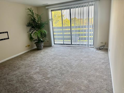 Tiny photo for 2000 Chestnut Avenue #407, Glenview, IL 60025 (MLS # 12491171)