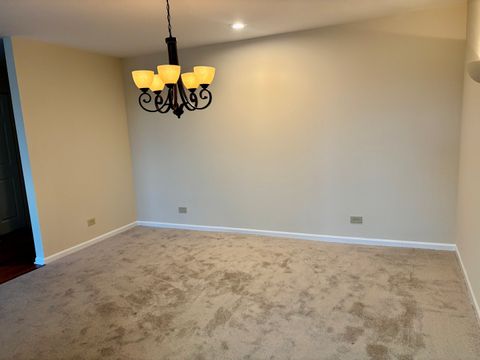 Tiny photo for 2000 Chestnut Avenue #407, Glenview, IL 60025 (MLS # 12491171)