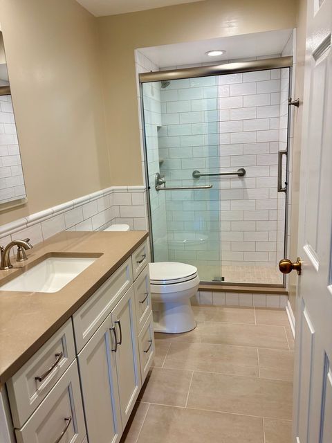 Tiny photo for 2000 Chestnut Avenue #407, Glenview, IL 60025 (MLS # 12491171)