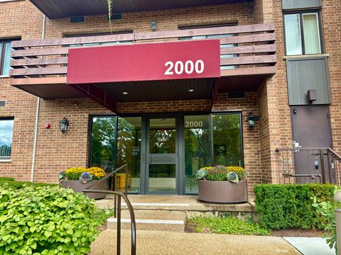 Tiny photo for 2000 Chestnut Avenue #407, Glenview, IL 60025 (MLS # 12491171)