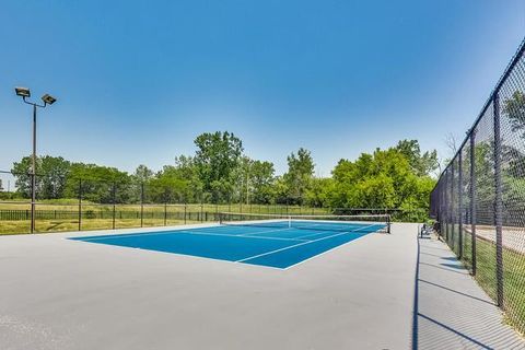 Tiny photo for 2000 Chestnut Avenue #407, Glenview, IL 60025 (MLS # 12491171)