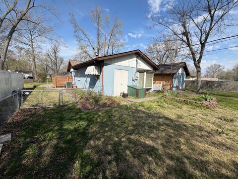 Tiny photo for 43 Ridge Road, Centralia, IL 62801 (MLS # 12605964)