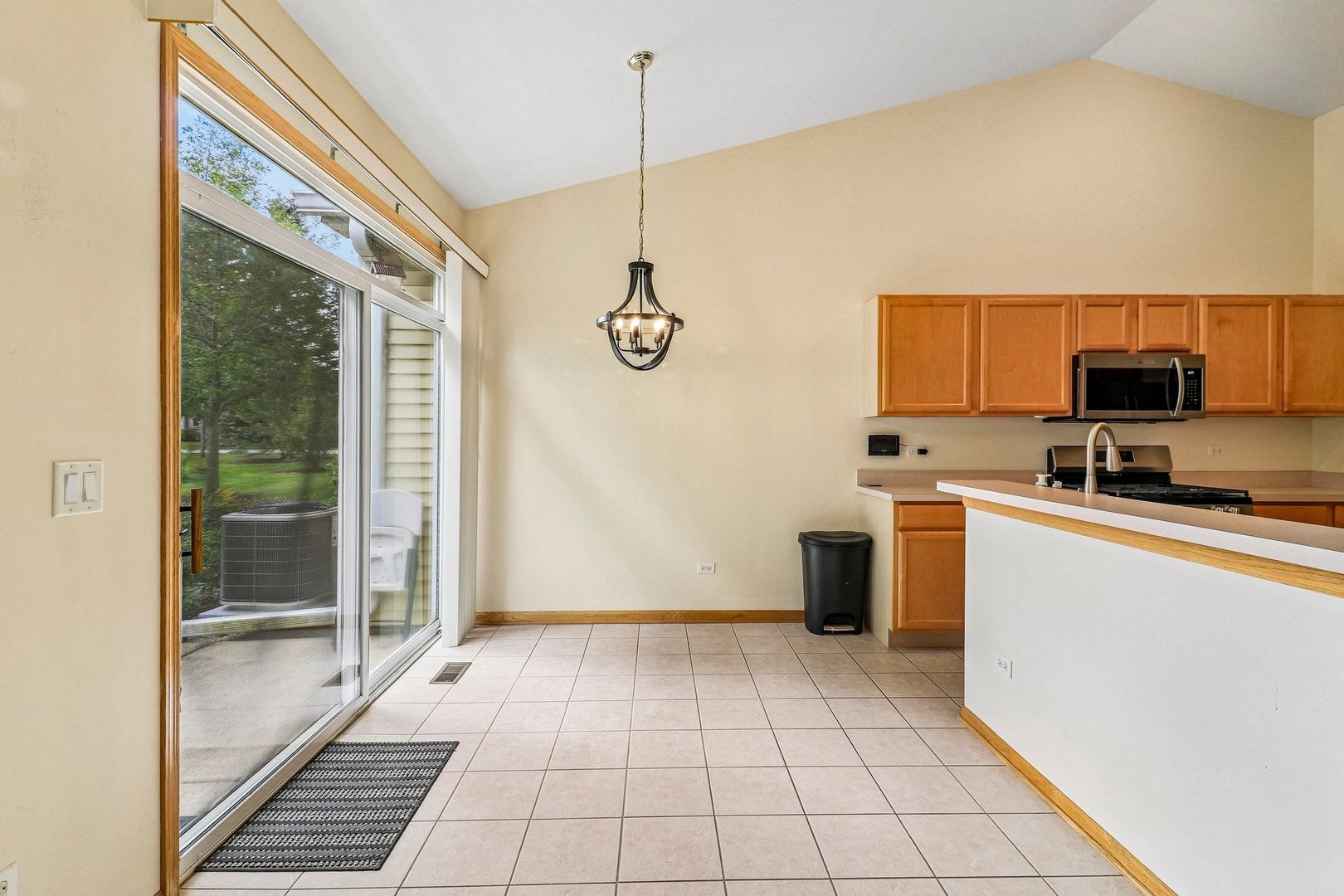 2276 Ashbrook Lane