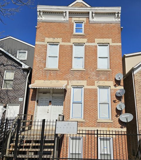 2 beds bed, 1 baths bath property at 2216 W 21st Place 3f, Chicago, IL 60608