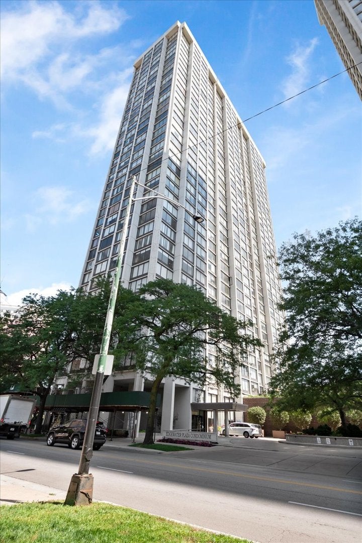5455 N Sheridan Road 805