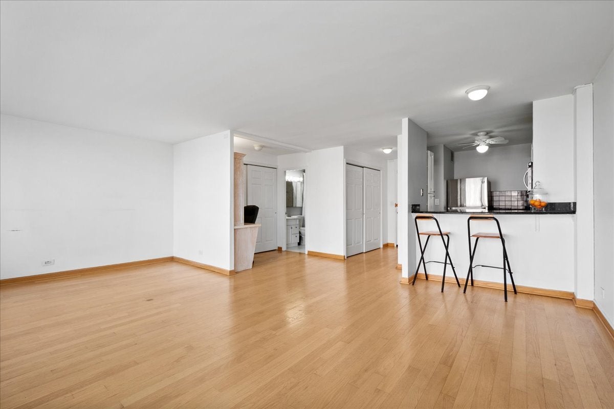 5455 N Sheridan Road 805