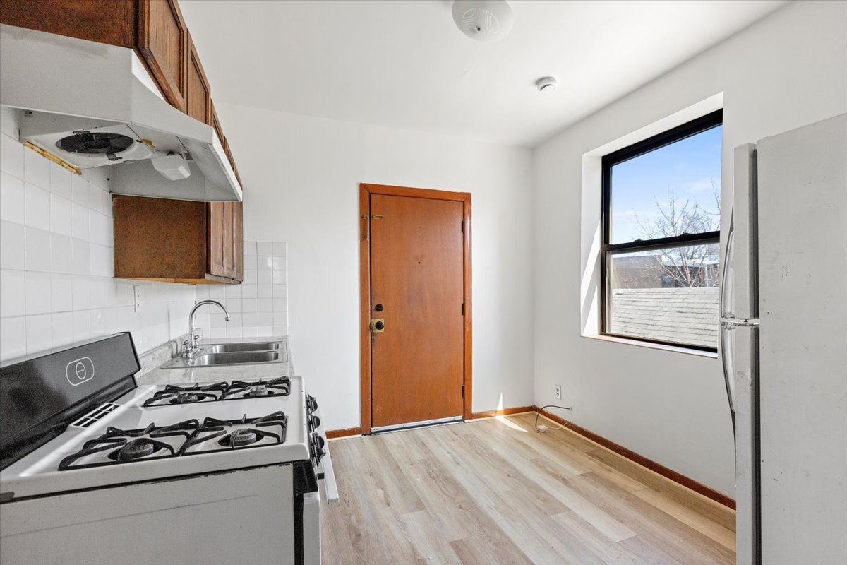 3558 W Cortland Street 3