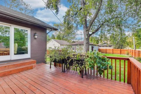 Tiny photo for 600 S Greenwood Avenue, Park Ridge, IL 60068 (MLS # 12501502)