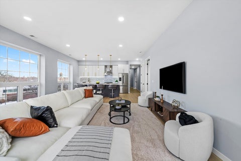 Tiny photo for 5830 N Lincoln Avenue #2S, Chicago, IL 60659 (MLS # 12656030)