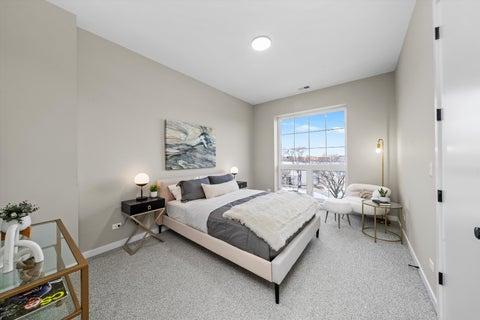Tiny photo for 5830 N Lincoln Avenue #2S, Chicago, IL 60659 (MLS # 12656030)