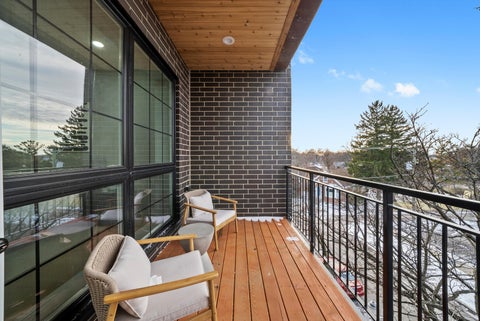 Tiny photo for 5830 N Lincoln Avenue #2S, Chicago, IL 60659 (MLS # 12656030)