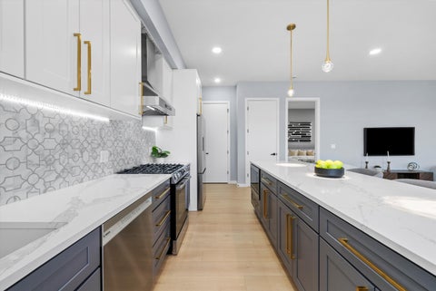 Tiny photo for 5830 N Lincoln Avenue #2S, Chicago, IL 60659 (MLS # 12656030)