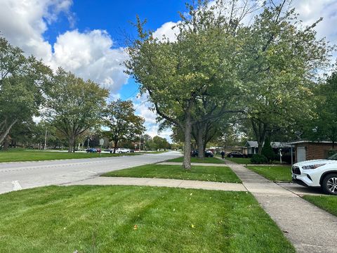 Tiny photo for 433 Lakewood Boulevard, Park Forest, IL 60466 (MLS # 12485497)