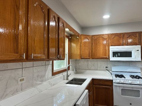 Tiny photo for 433 Lakewood Boulevard, Park Forest, IL 60466 (MLS # 12485497)