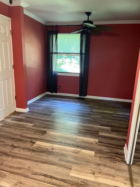 Tiny photo for 121 Woody Way, Oakwood Hills, IL 60013 (MLS # 12465349)