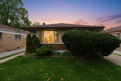 Photo of 119 Rice Avenue, Bellwood, IL 60104 (MLS # 12629141)