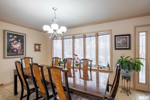 Tiny photo for 105 Woodlake Lane, Eldorado, IL 62930 (MLS # EB460662)