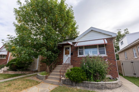 Photo of 2433 S Keystone Avenue, North Riverside, IL 60546 (MLS # 12786826)
