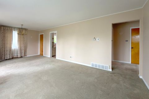 Tiny photo for 3000 starling Lane, Rolling Meadows, IL 60008 (MLS # 12635497)