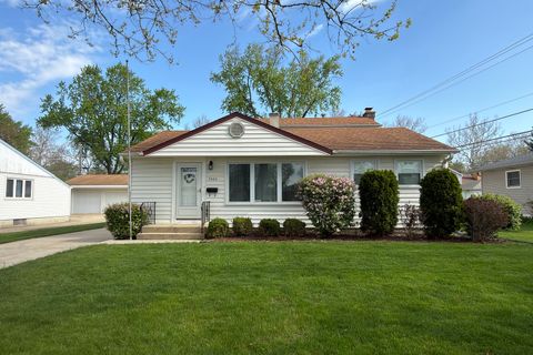 Photo of 3000 starling Lane, Rolling Meadows, IL 60008 (MLS # 12635497)