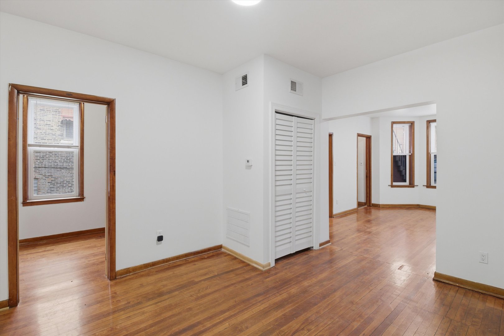 1633 W 38th Street