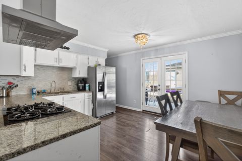 Tiny photo for 196 Hadleigh Road, Bolingbrook, IL 60440 (MLS # 12598099)