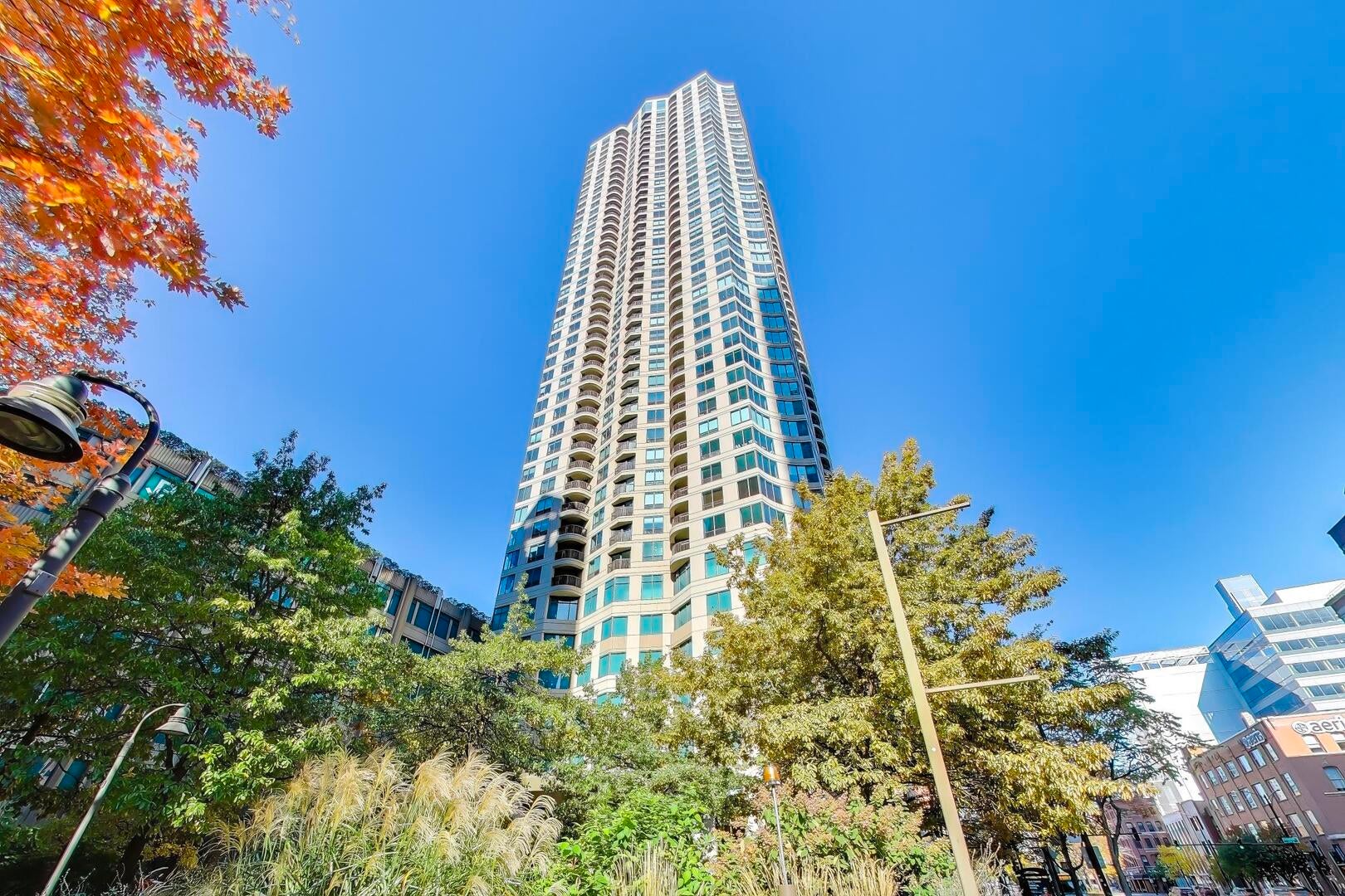 400 N LASALLE Street 1306
