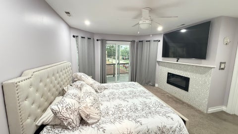 Tiny photo for 5901 N Nagle Avenue, Chicago, IL 60646 (MLS # 12767213)