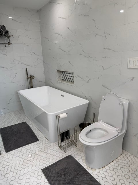 Tiny photo for 5901 N Nagle Avenue, Chicago, IL 60646 (MLS # 12767213)
